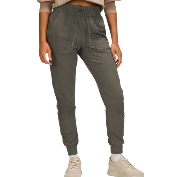 lululemon athletica Pants - Lululemon Beyond the Studio Jogger Active Yoga Women 10 Athleisure Stretch Green
